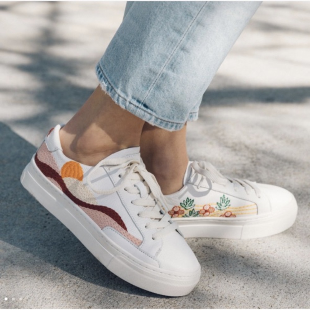 SOLUDOS HAWAIIAN PLATFORM SNEAKER
